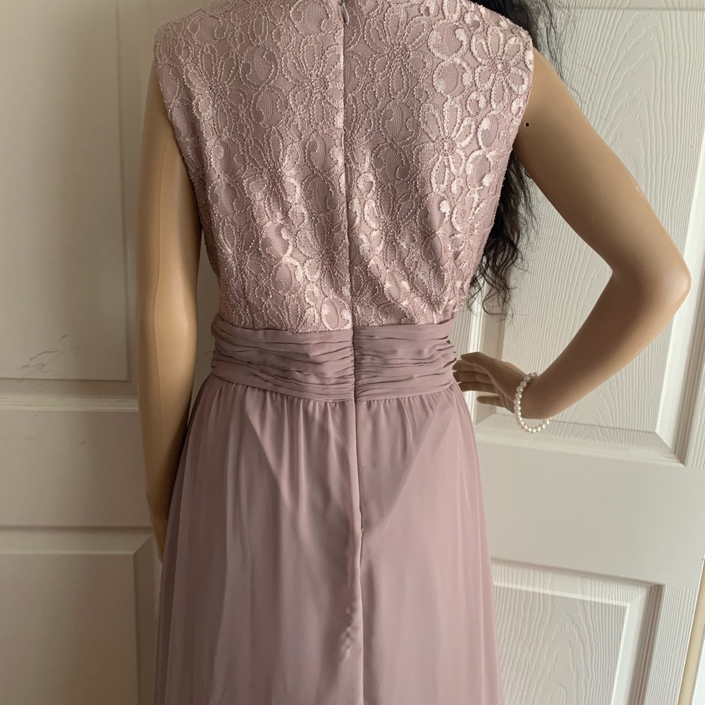 Beautiful Evening Gown - Picture 13 of 16